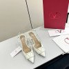 High-heeled shoes