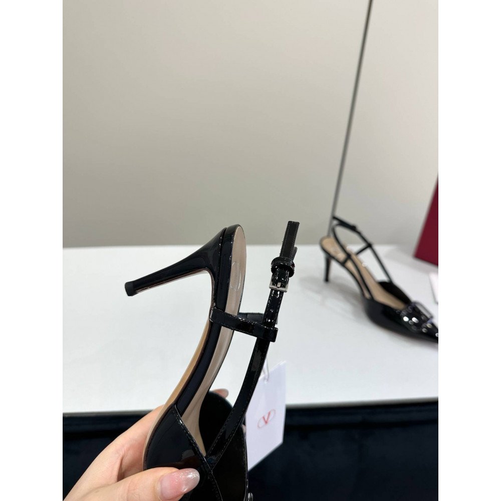 High-heeled shoes High-heeled shoes