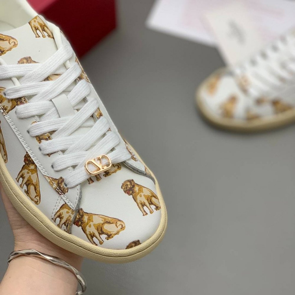 White sneakers White sneakers