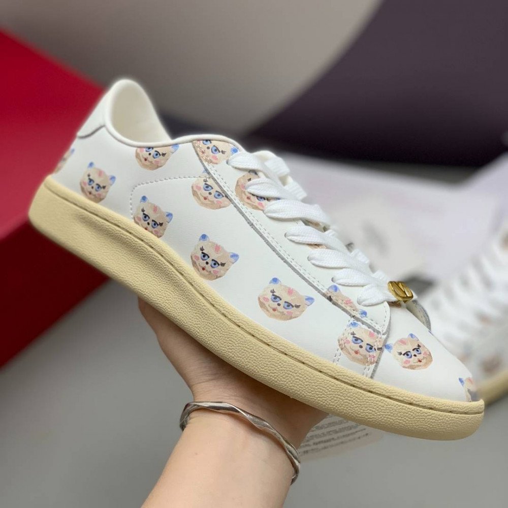 White sneakers White sneakers