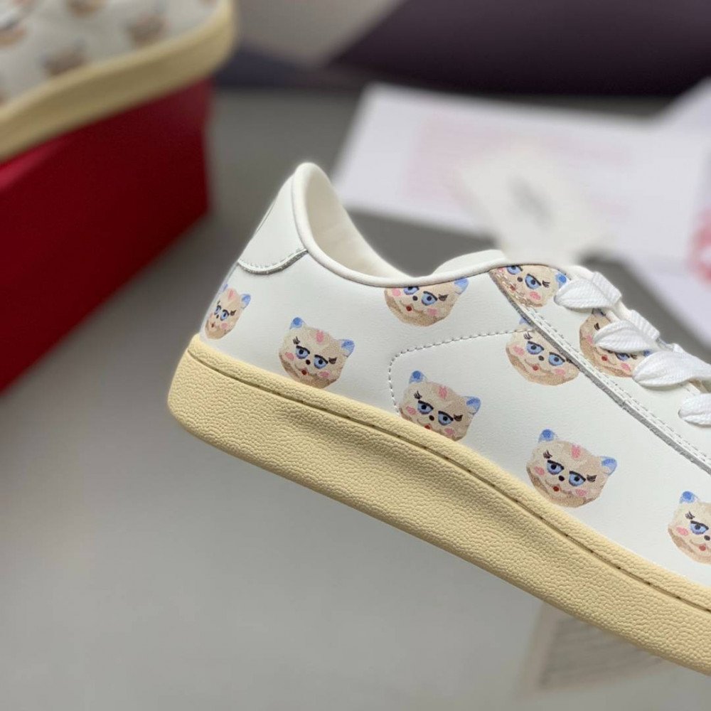 White sneakers White sneakers