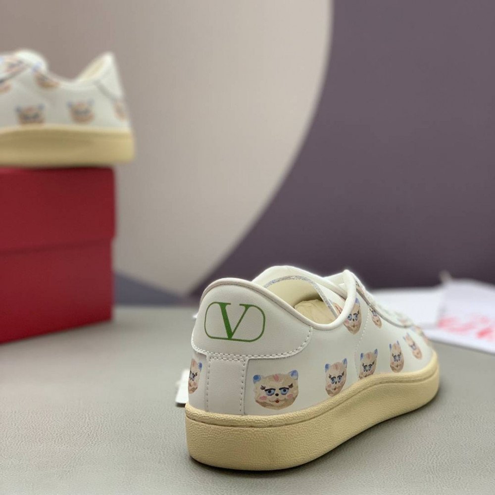 White sneakers White sneakers