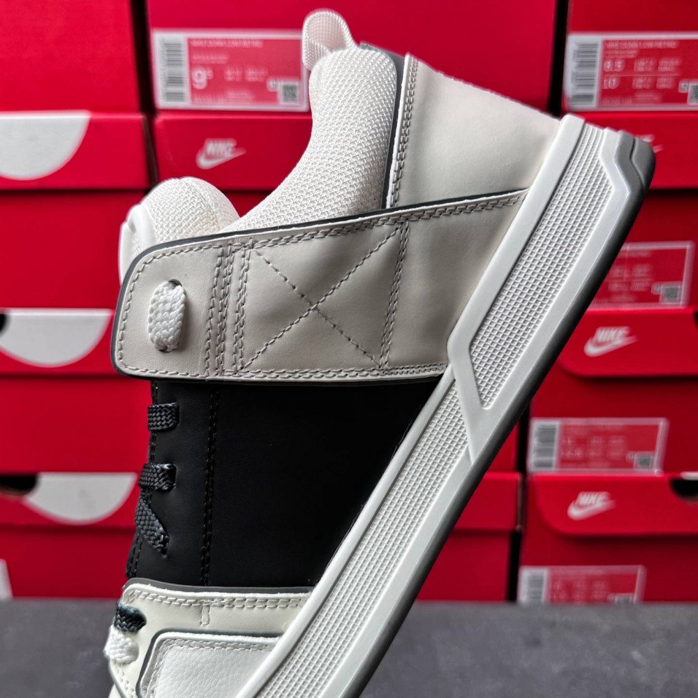 Big V logo casual shoes