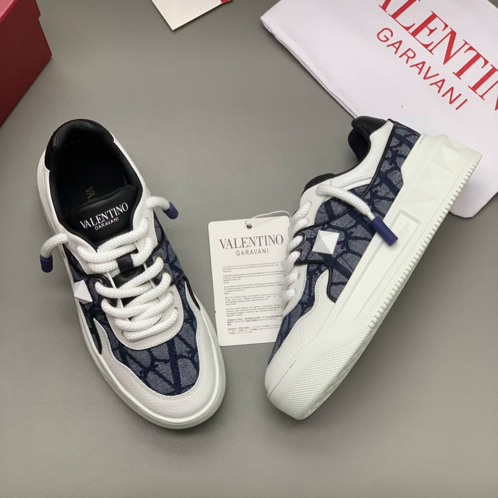 ONE STUD XL NAPPA LEATHER LOW-TOP SNEAKER