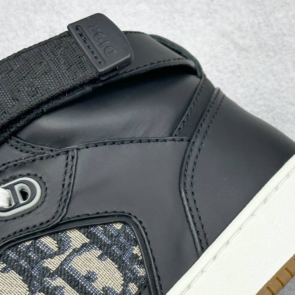 B27 Uptown sneaker B27 Uptown sneaker