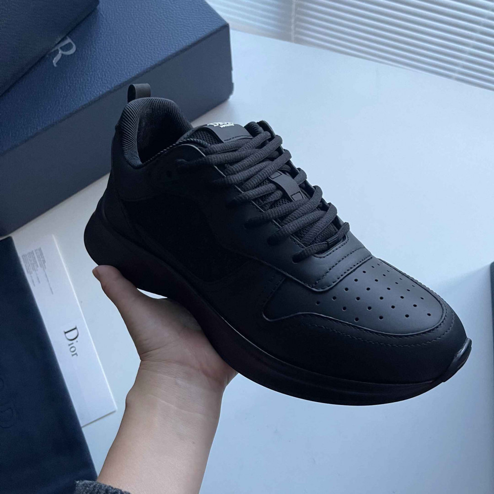 B25 Runner sports shoes