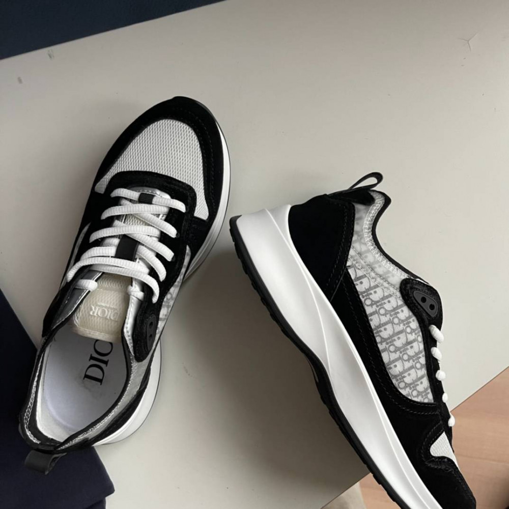 B25 Runner sports shoes