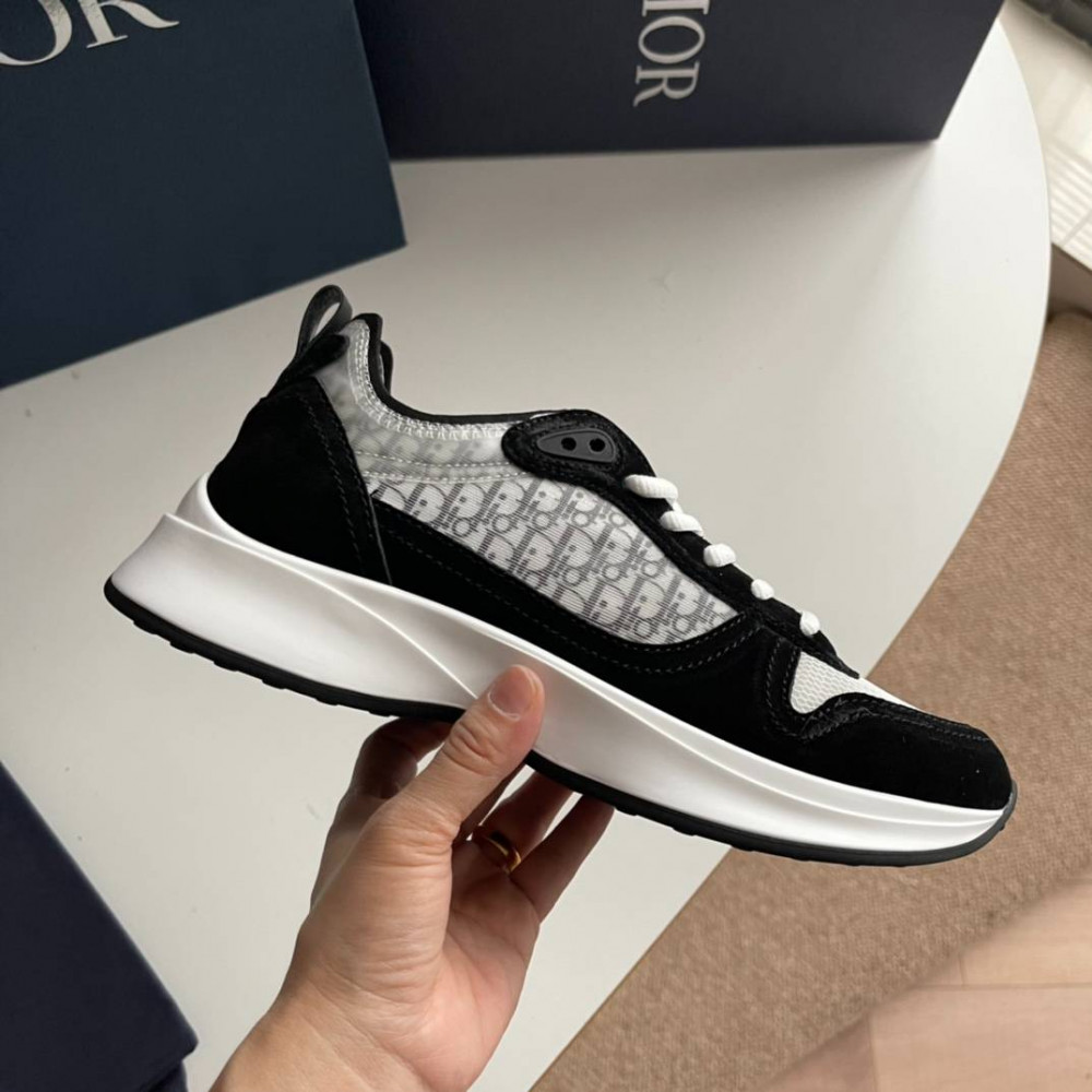 B25 Runner sports shoes