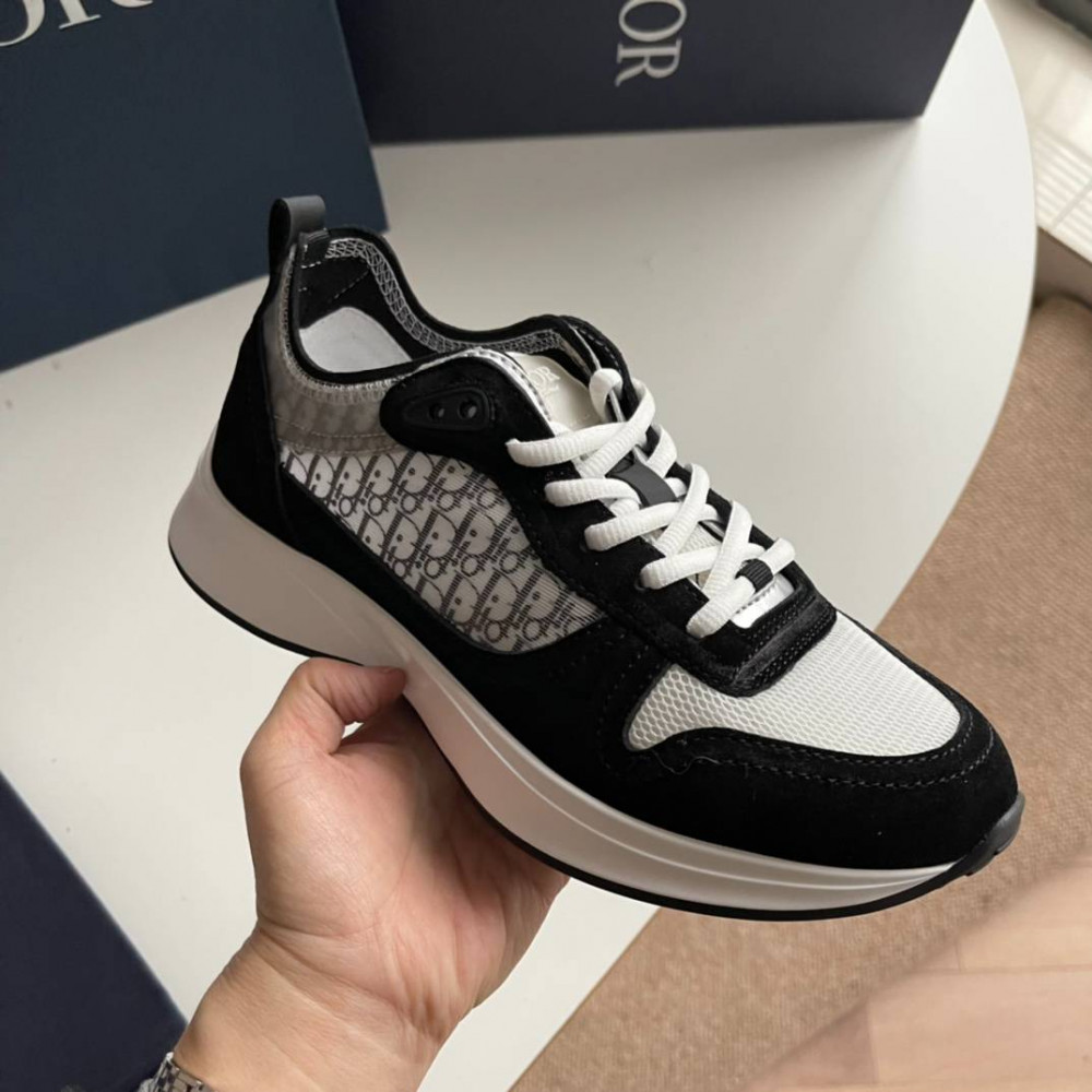 B25 Runner sports shoes