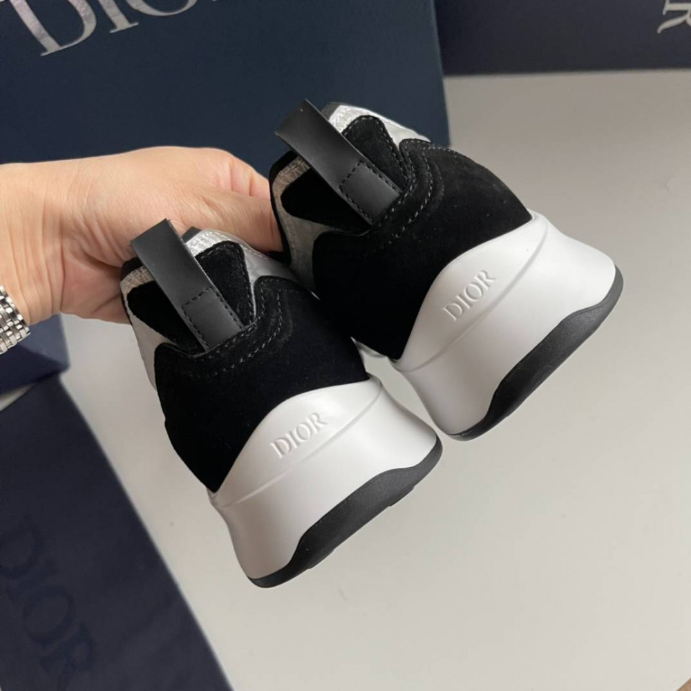 B25 Runner sports shoes