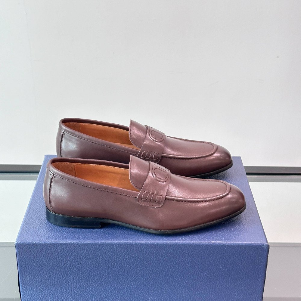 CD leather shoes