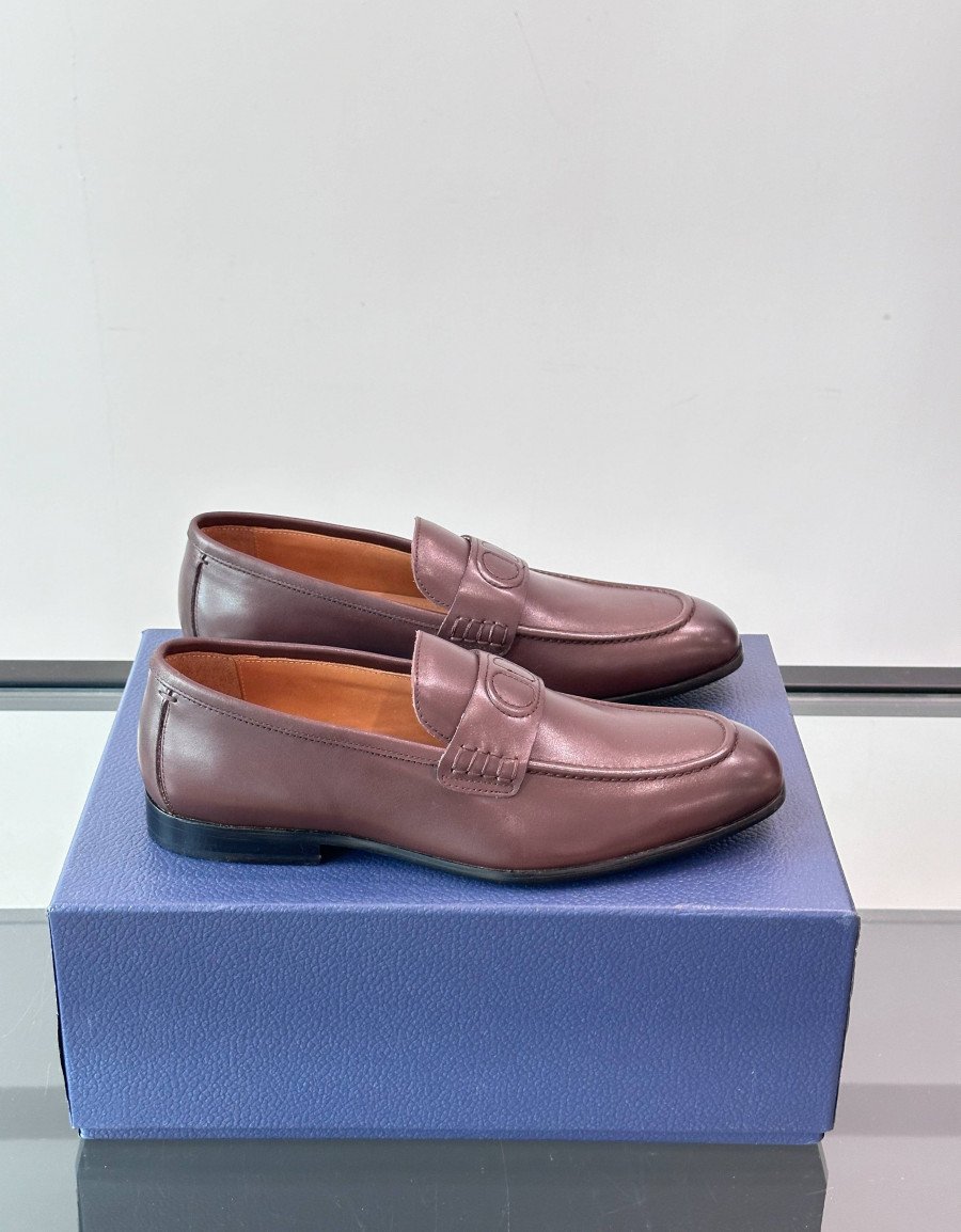 CD leather shoes