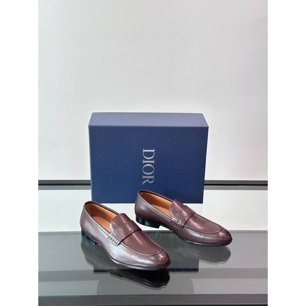 CD leather shoes