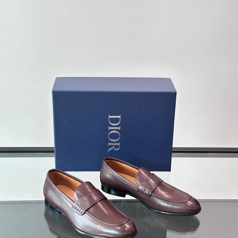 CD leather shoes