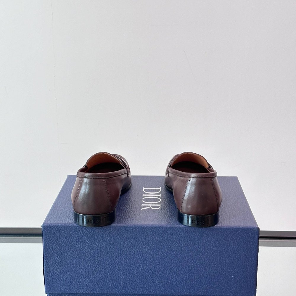 CD leather shoes