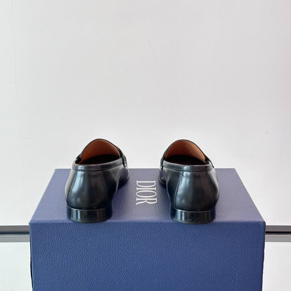 CD leather shoes