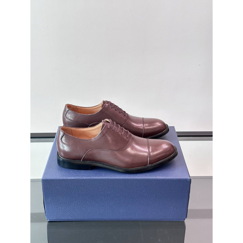 CD leather shoes