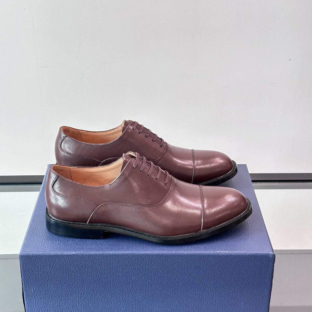 CD leather shoes