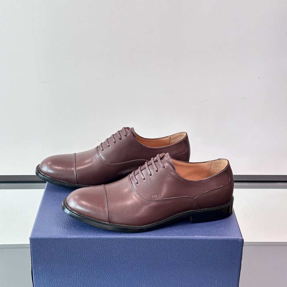 CD leather shoes