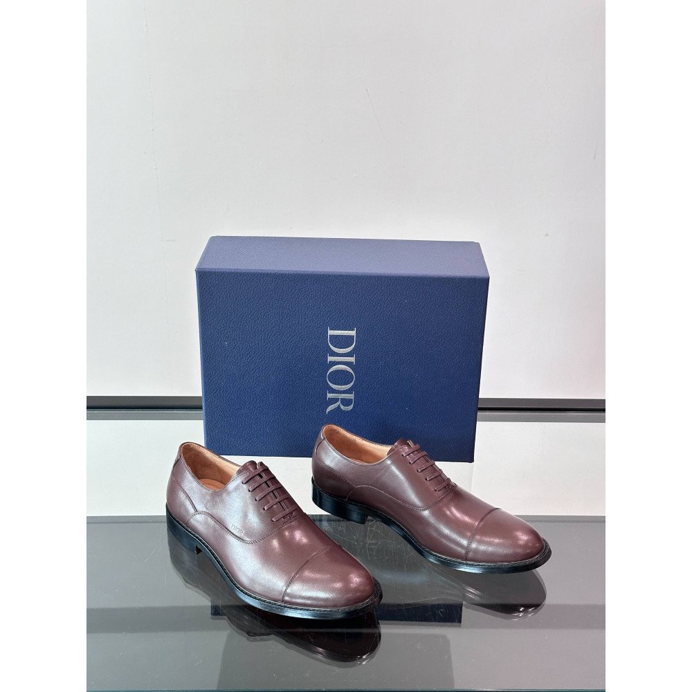 CD leather shoes