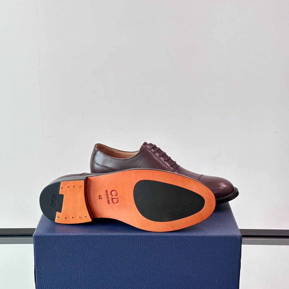 CD leather shoes