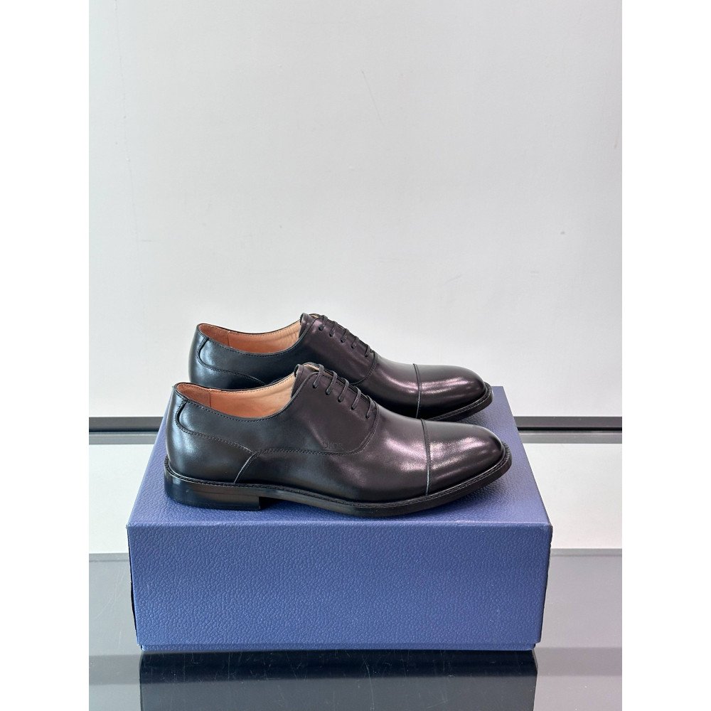 CD leather shoes