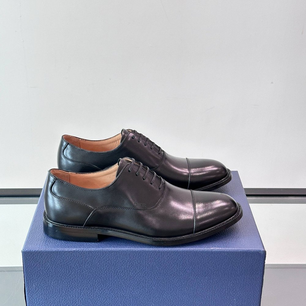 CD leather shoes