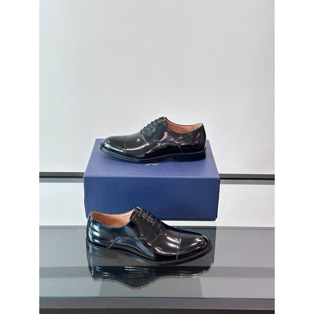 CD leather shoes