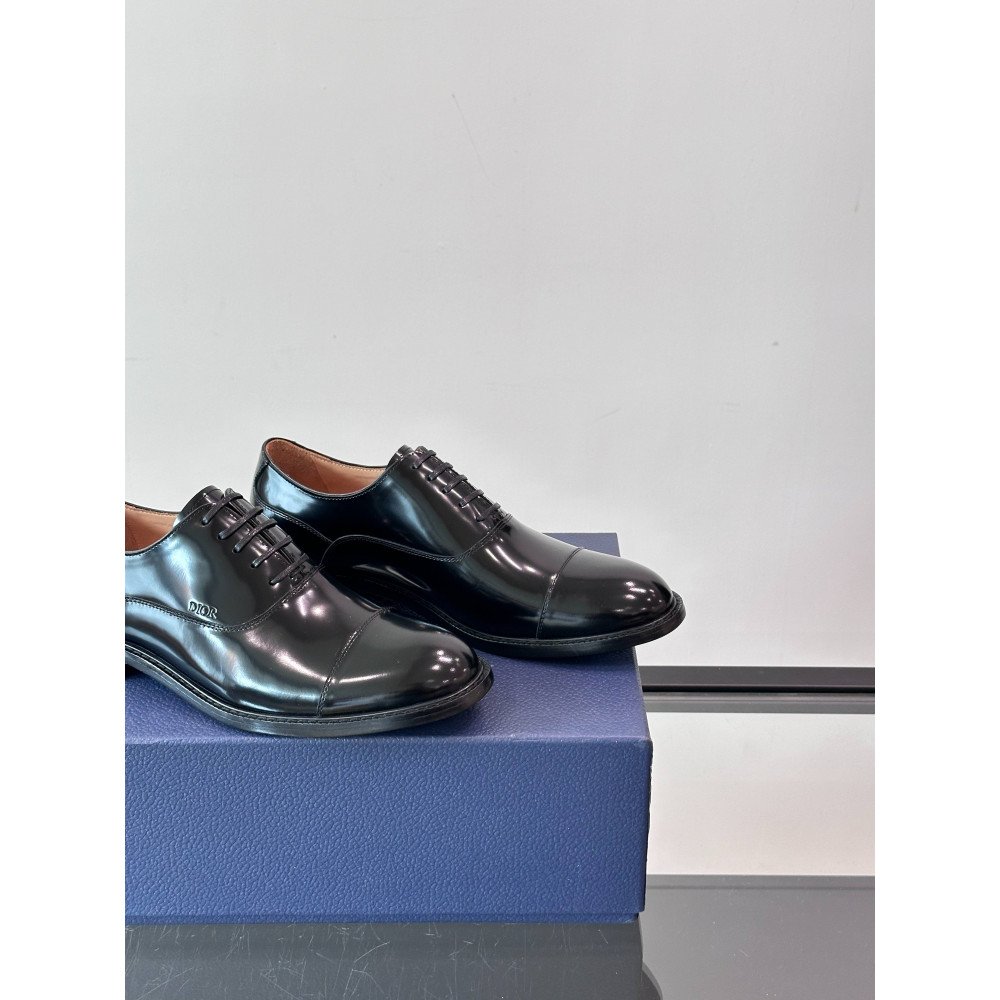 CD leather shoes