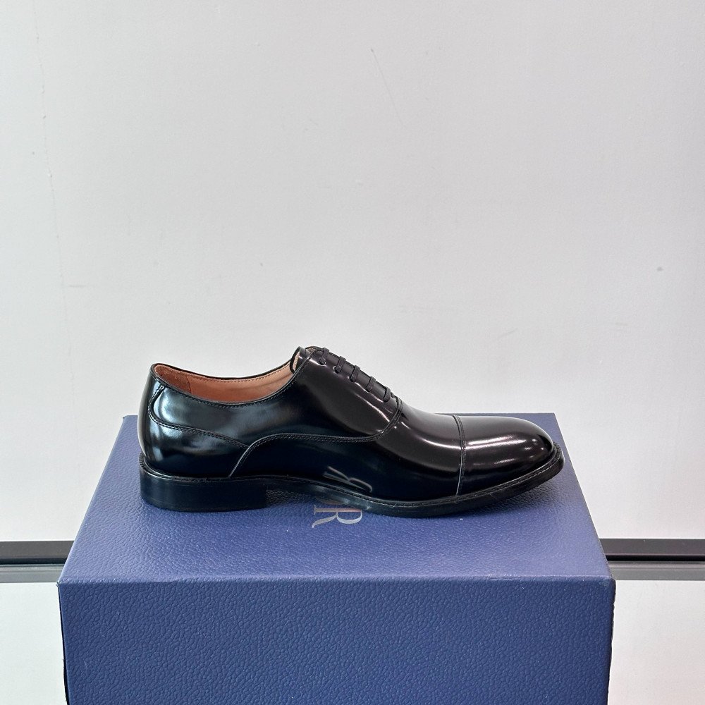 CD leather shoes