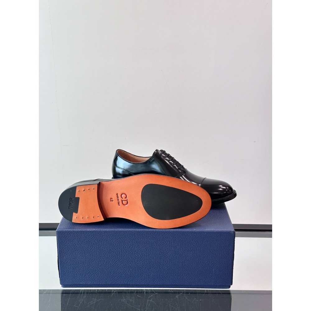 CD leather shoes