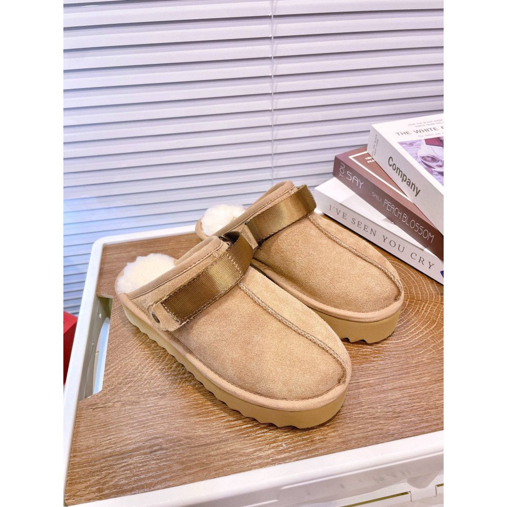 Lanakrog Slippers Lanakrog Slippers