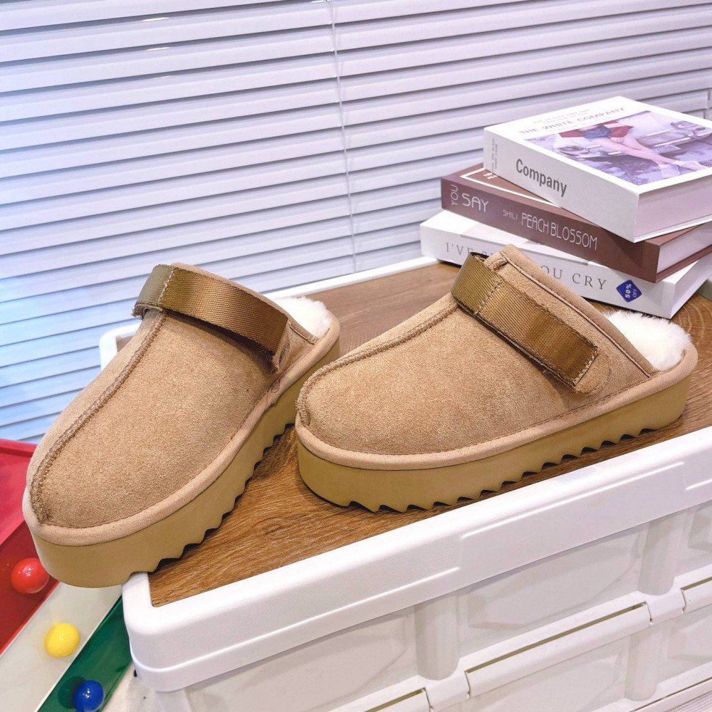 Lanakrog Slippers Lanakrog Slippers