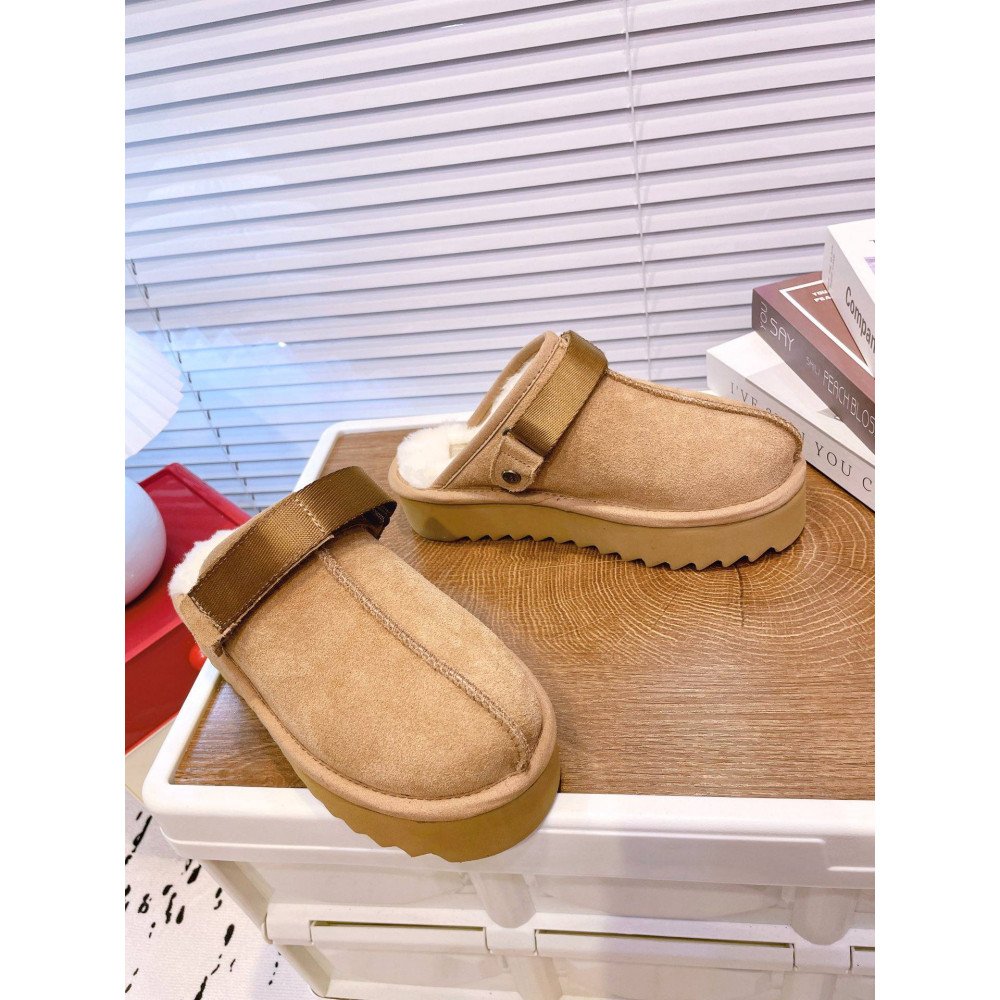 Lanakrog Slippers Lanakrog Slippers