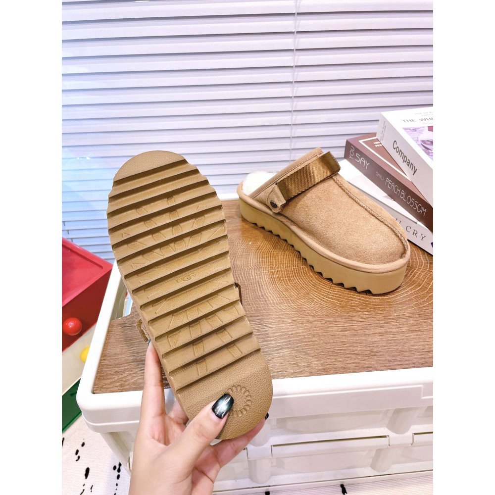 Lanakrog Slippers Lanakrog Slippers