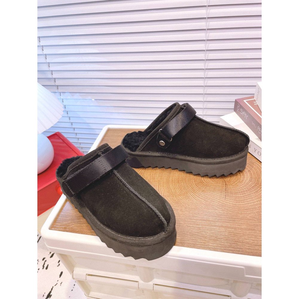Lanakrog Slippers Lanakrog Slippers