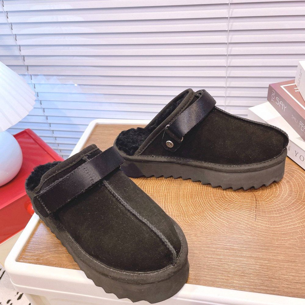 Lanakrog Slippers Lanakrog Slippers