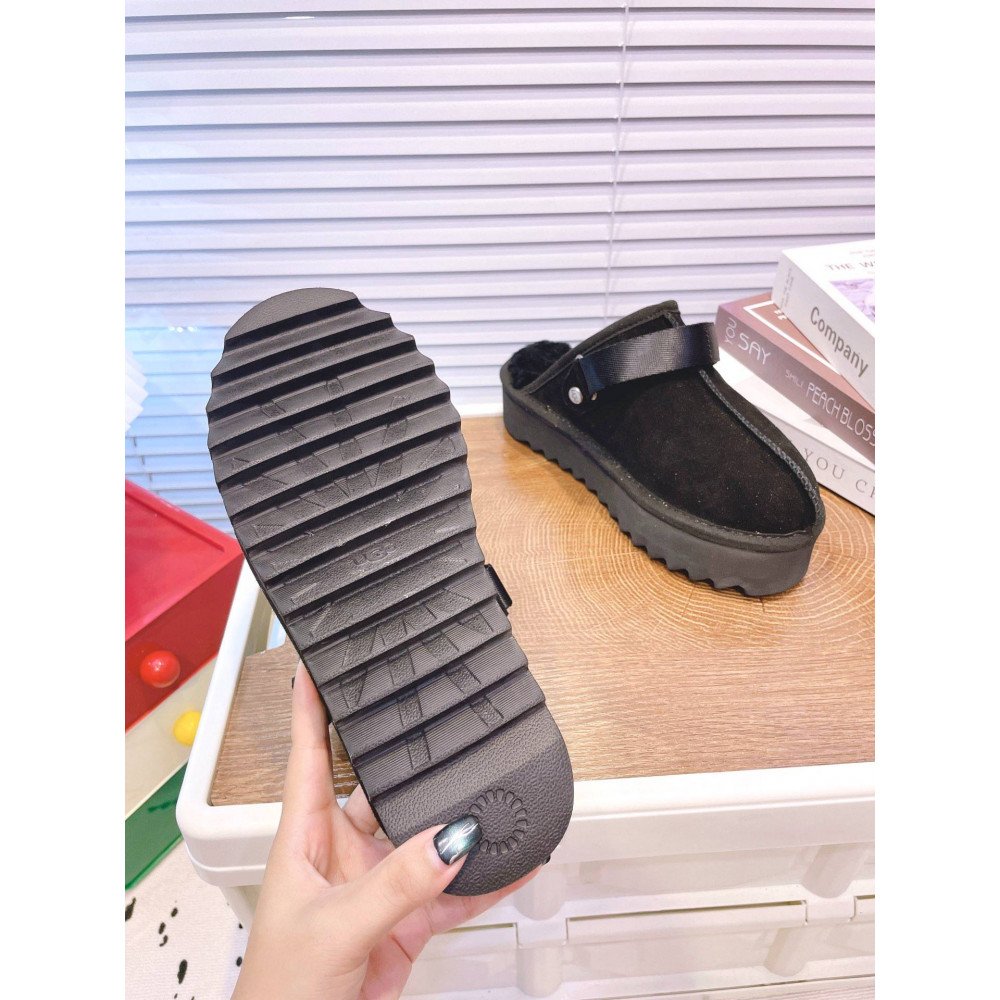Lanakrog Slippers Lanakrog Slippers