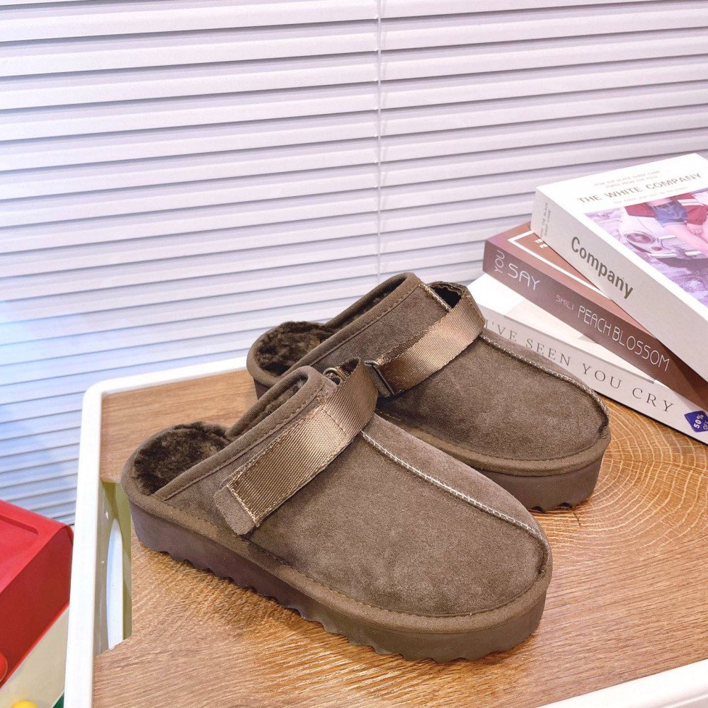 Lanakrog Slippers Lanakrog Slippers