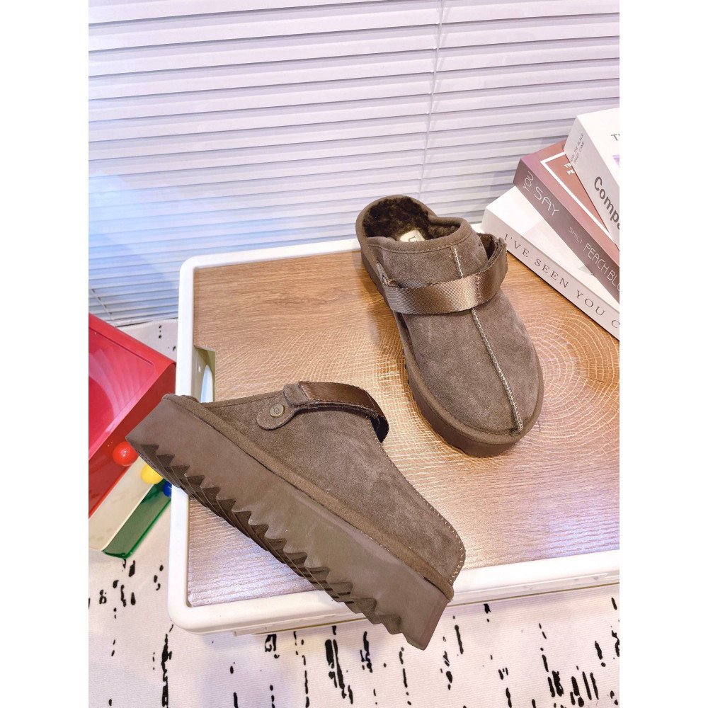 Lanakrog Slippers Lanakrog Slippers
