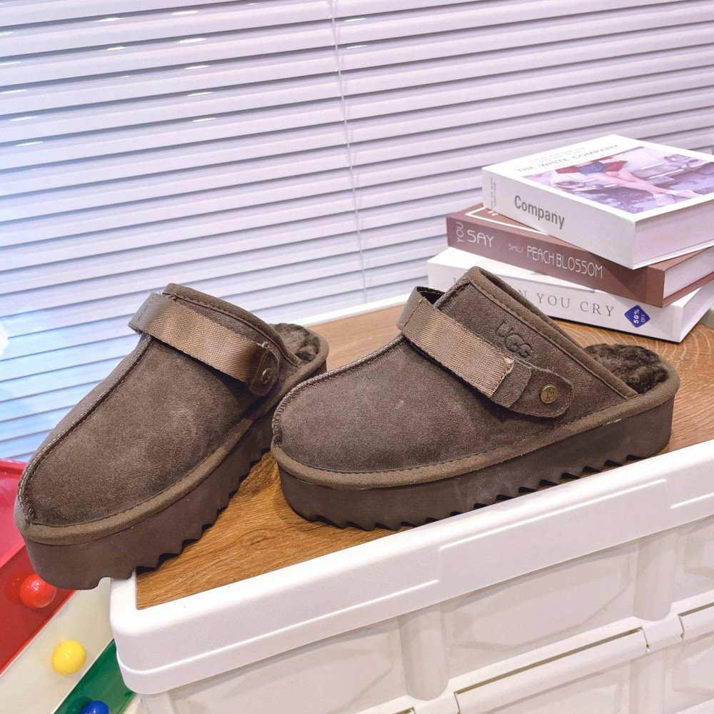 Lanakrog Slippers Lanakrog Slippers