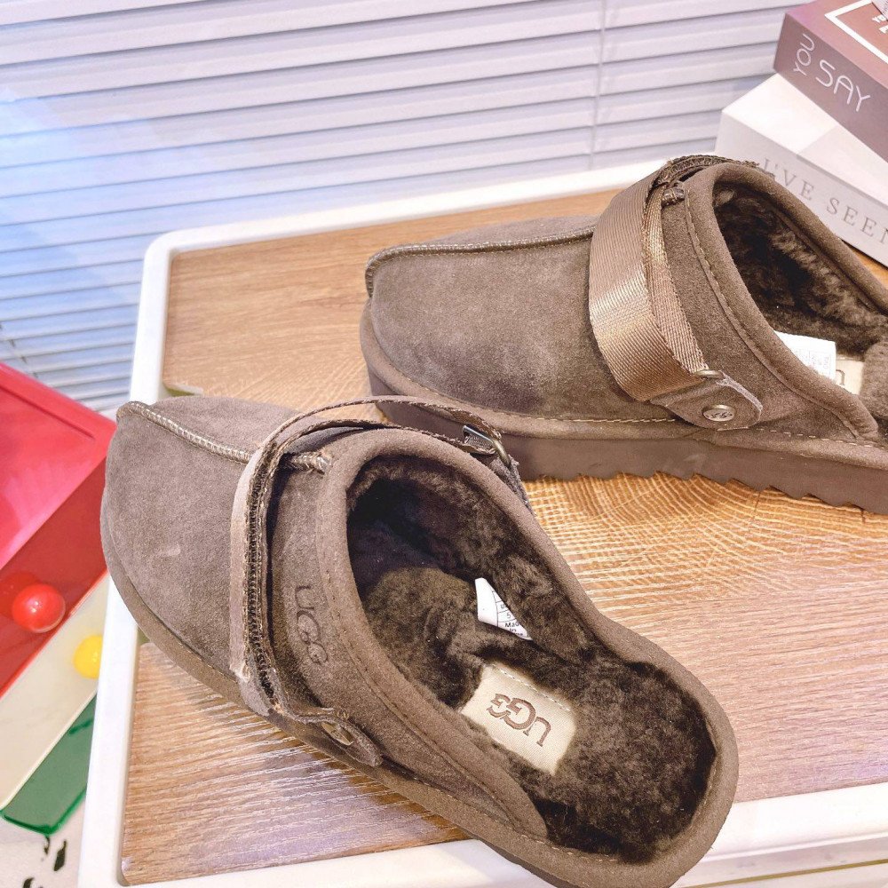 Lanakrog Slippers Lanakrog Slippers